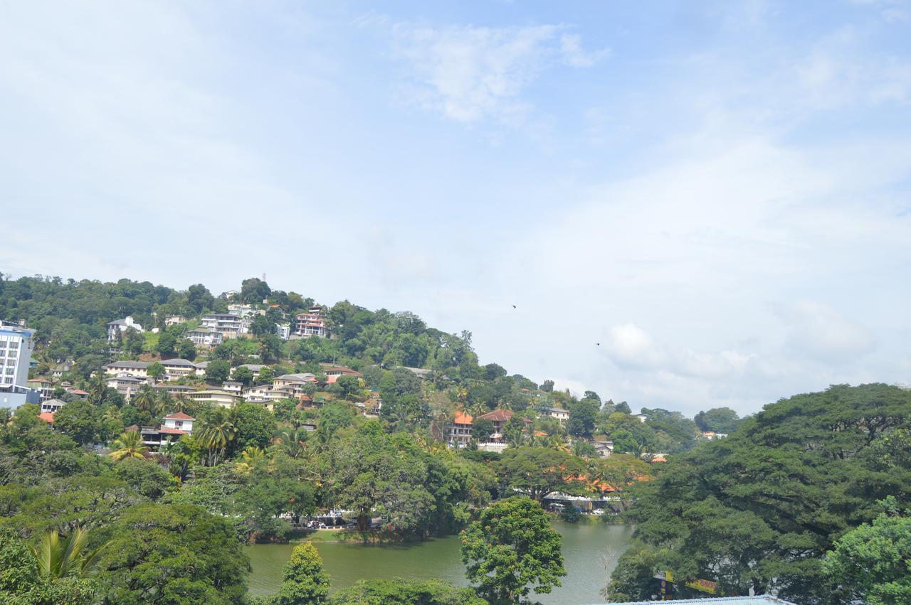 Sarvodaya Samma Vaasa Residence Kandy Exterior foto